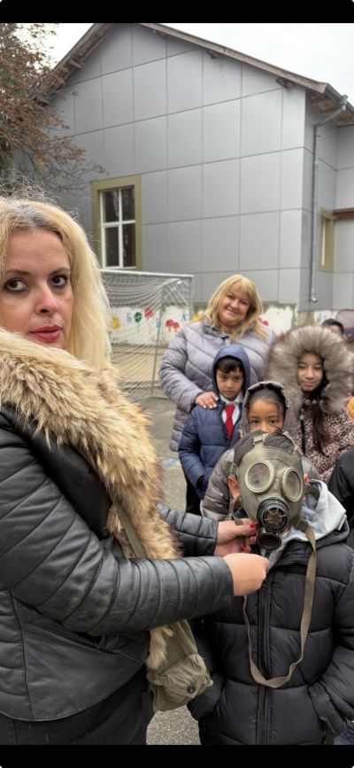 Учебна тренировка по евакуация при бедствия и аварии в ОУ „Христо Смирненски“ – гр. Добрич - Изображение 3